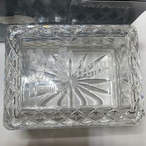 Villemont Crystal etched trinket box